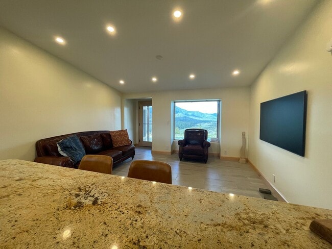 Building Photo - Rural 3 Bedroom, 2 Bath - Ruch & Applegate River Area