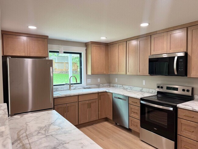 Building Photo - Italian Estates Property Management