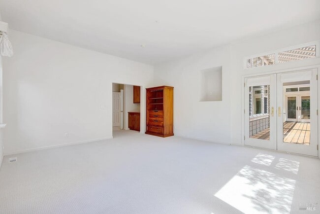 Building Photo - 205 Saddle Wood Dr