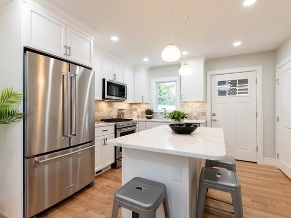 Building Photo - 70 Moreland St