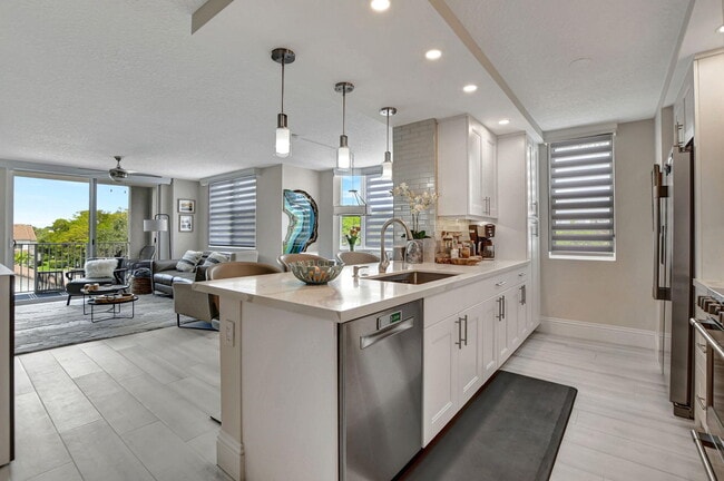 Building Photo - 3594 S Ocean Blvd