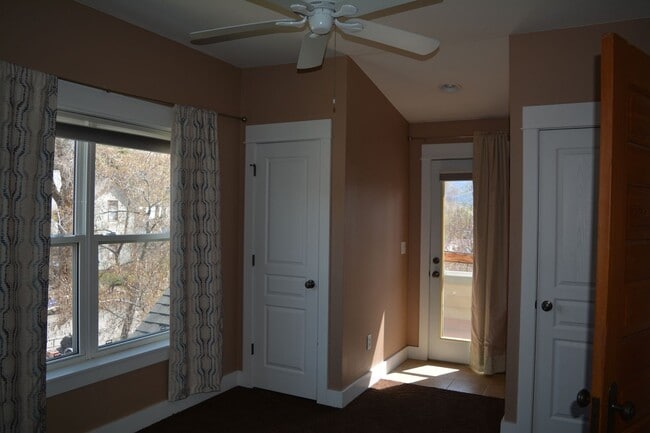 Building Photo - 3 Bed 2 Bath Beautiful Craftsman Home in Missoula $2,900/month