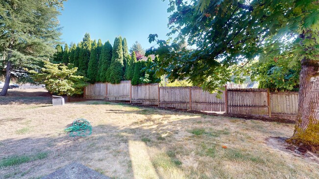 Building Photo - Prime Mountain Park Location! Minutes to D...