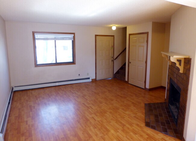 Building Photo - 1624 Azalea Dr