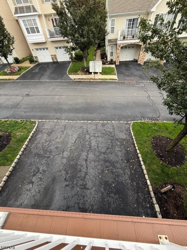 Building Photo - 101 Mountainside Dr
