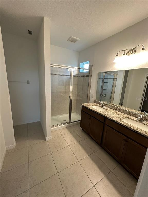 Building Photo - 6625 Great Bear Dr