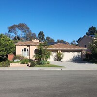 Building Photo - Single Level House in Carlsbad, 4 bed 2.5 bath, 3 car garage on a Cul de sac