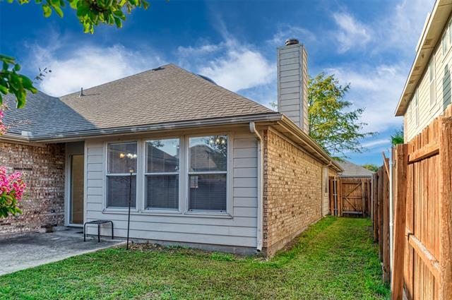 Building Photo - 1621 Oak Brook Ln