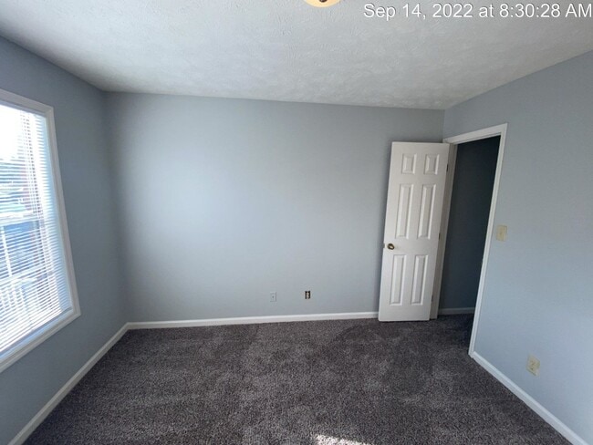 Building Photo - 217 Waterdown Dr