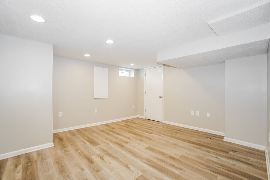 Building Photo - 810 Sumter St