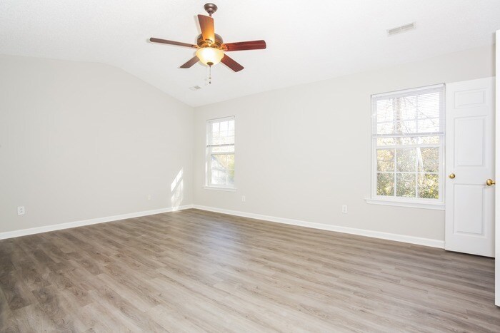 Building Photo - 309 Edenberry Way