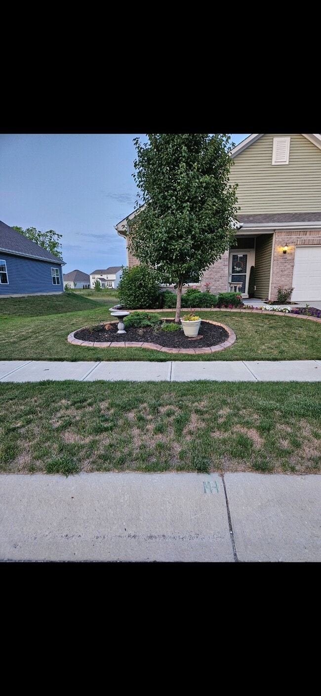 Building Photo - 5279 Tanglewood Ln