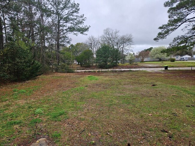 Building Photo - Great unfurnished 3 Bedroom, 2 bath home located in Sneads Ferry
