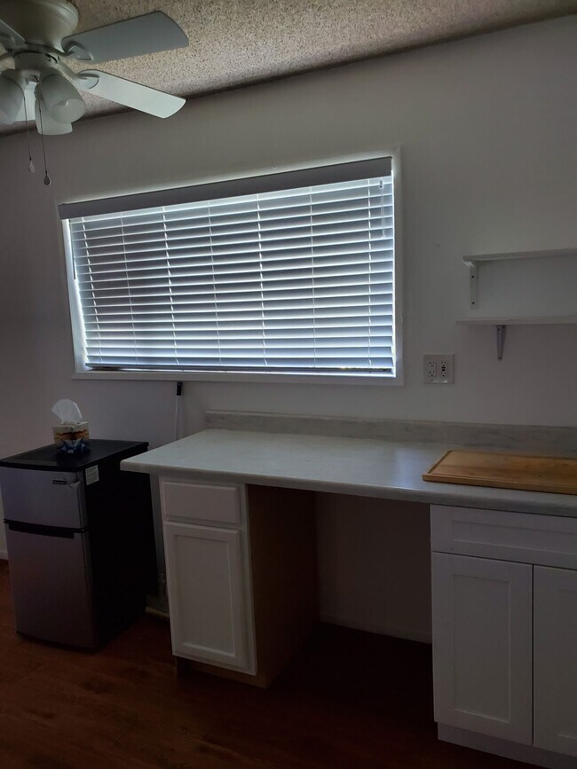 Building Photo - 9140 Haddon Ave