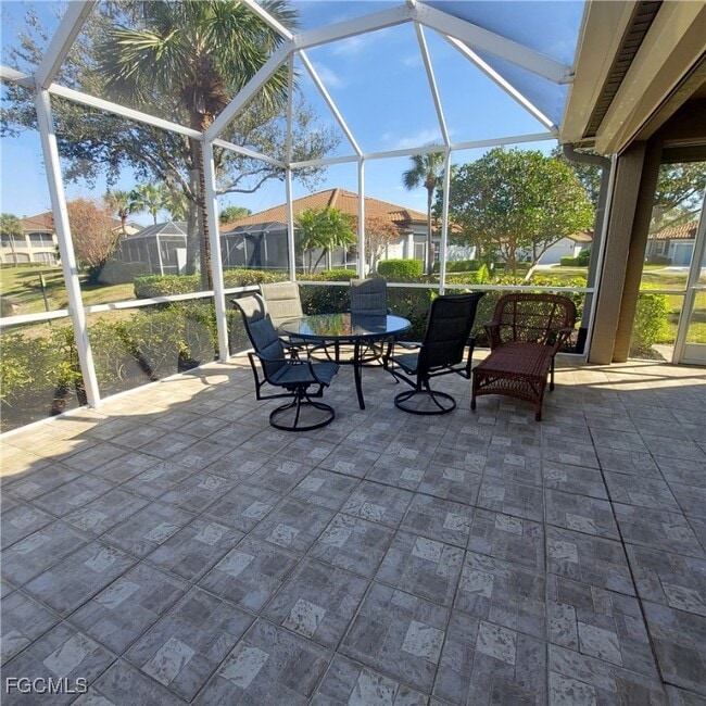 Building Photo - 10520 Diamante Way