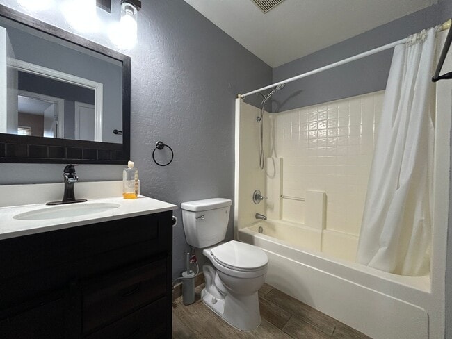 Building Photo - 15808 W Yavapai St