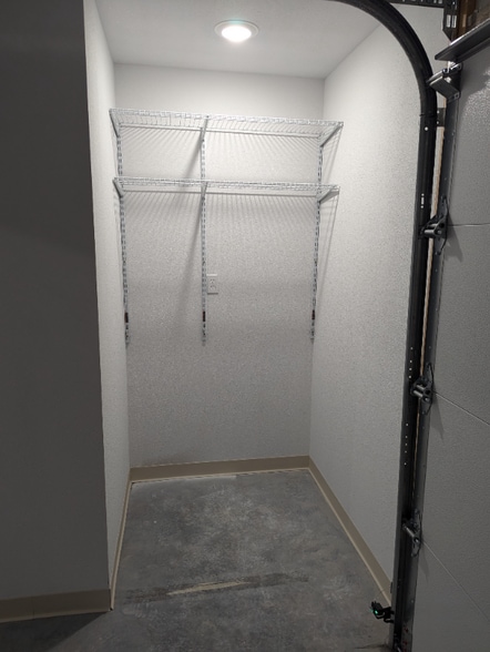 Building Photo - 512 Doe Run