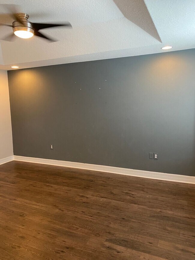 Building Photo - 1061 Clifton Springs Ln