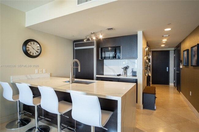 Building Photo - 1850 S Ocean Dr