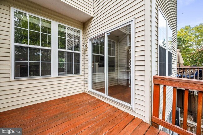 Building Photo - 21562 Iredell Terrace