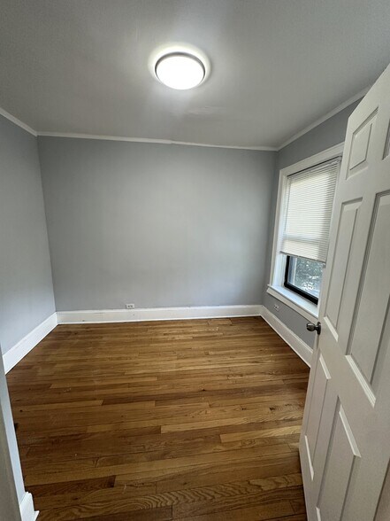 Building Photo - 7331 N Honore St