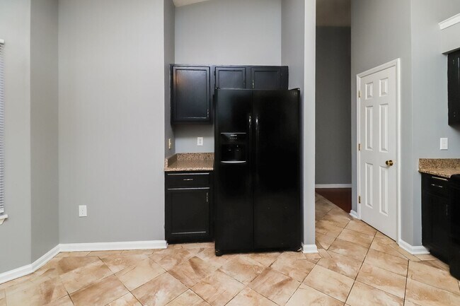 Building Photo - 3606 Briarthorne Dr