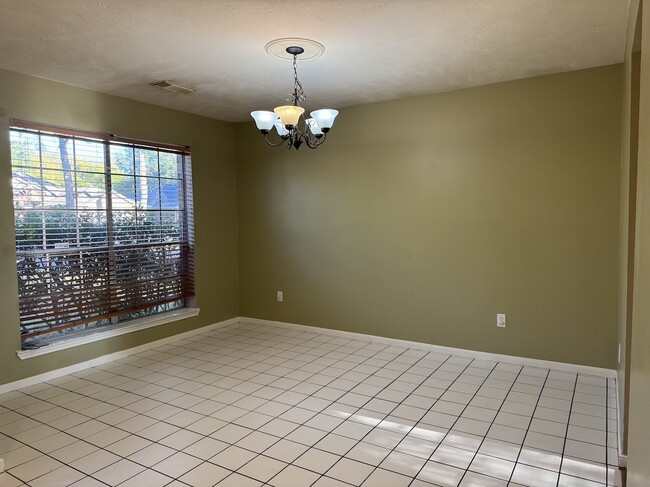 Building Photo - 10811 Cliffton Forge Dr