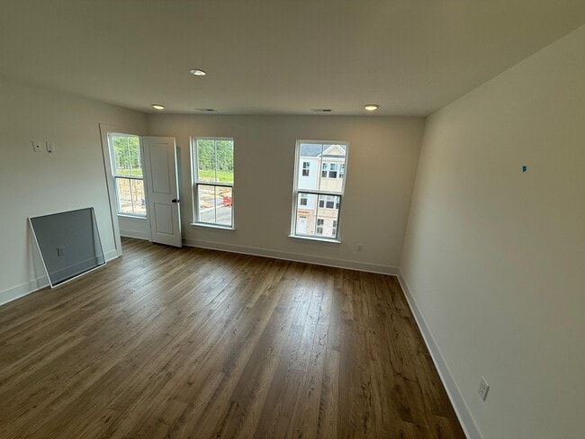 Building Photo - 15390 Oasis Sun Aly