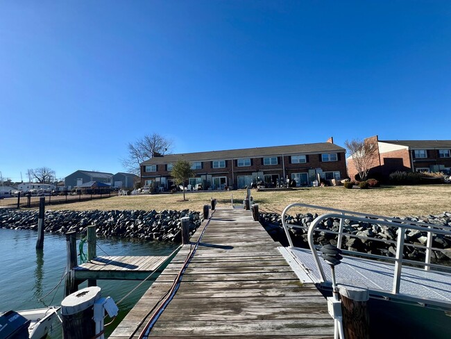 Building Photo - ***Waterfront Condo W/S/T INCLUDED~Move-In...