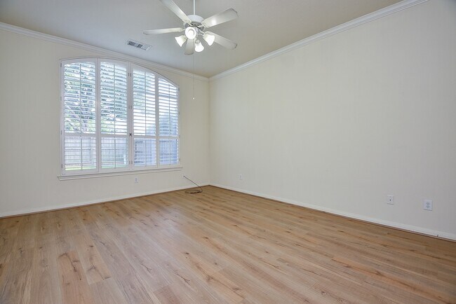 Building Photo - 15119 Newfield Bridge Ln