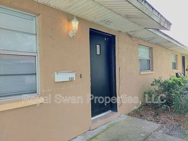 Building Photo - 1233 W Highland St