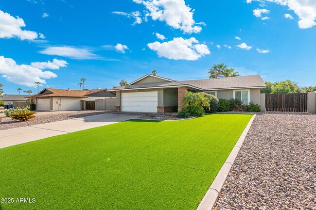 Primary Photo - 15430 N 51st Pl