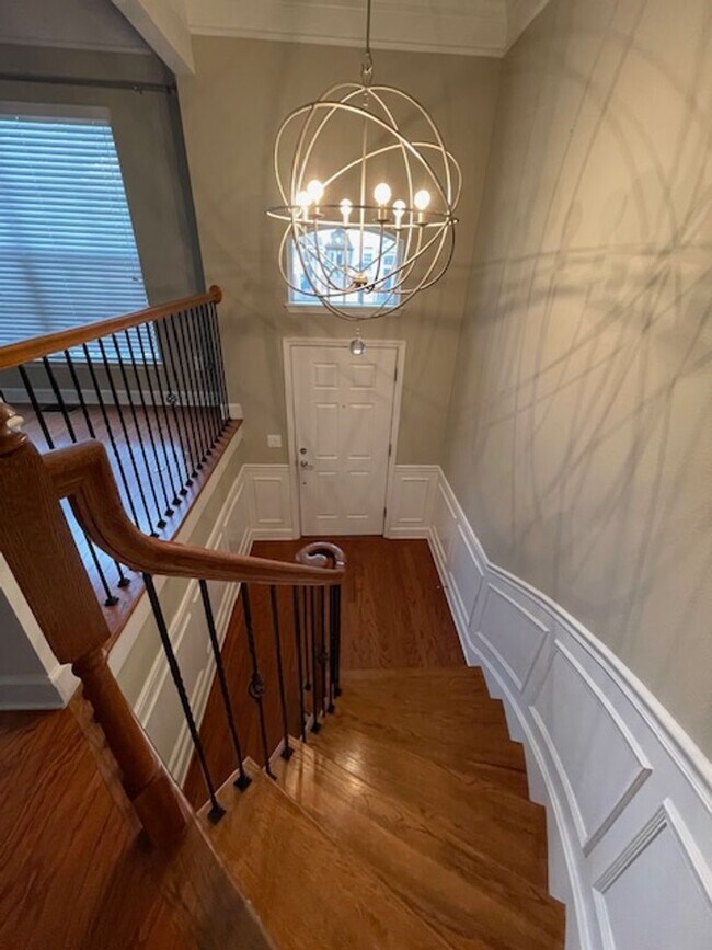 Building Photo - Midtowne