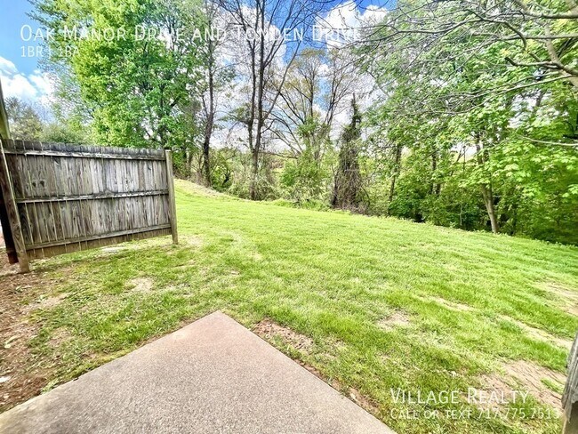 Building Photo - 204 Oak Manor Dr