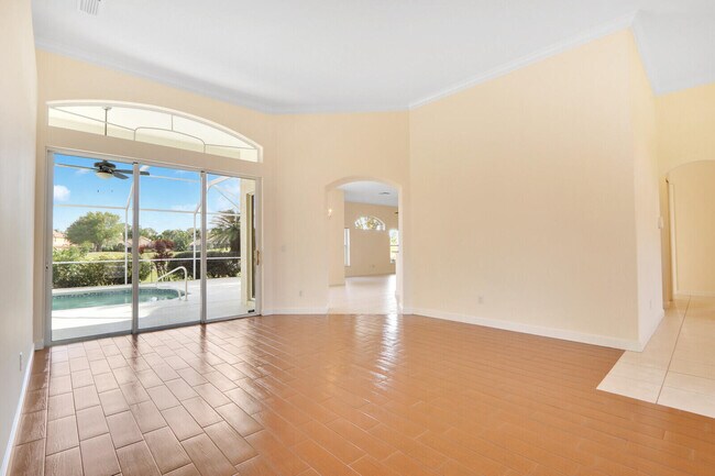 Building Photo - 1252 SW Bent Pine Cove