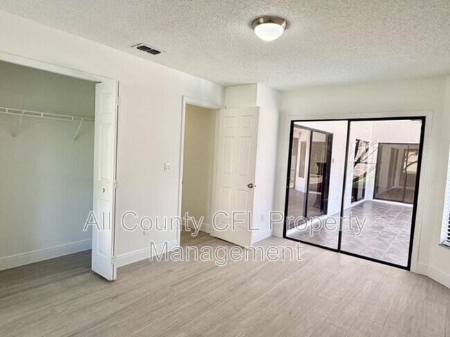 Building Photo - 553 Walnut Grove Pl