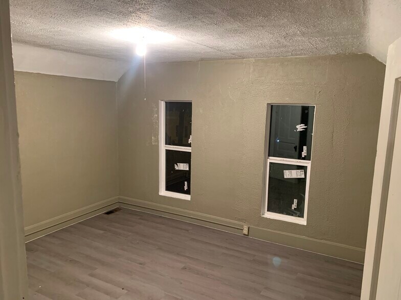 Building Photo - 2207 Glen Ct