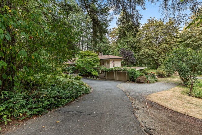 Building Photo - 23607 3rd Ave SE