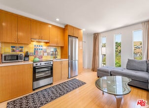 Building Photo - 3116 Johnston St