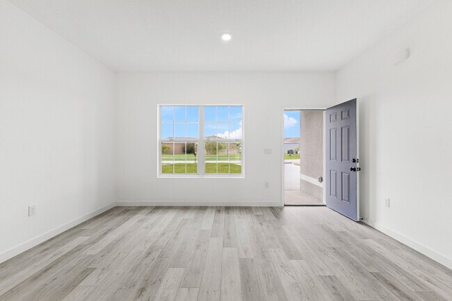 Building Photo - Stylish & Spacious 3 Bedroom Home in Prime Location!