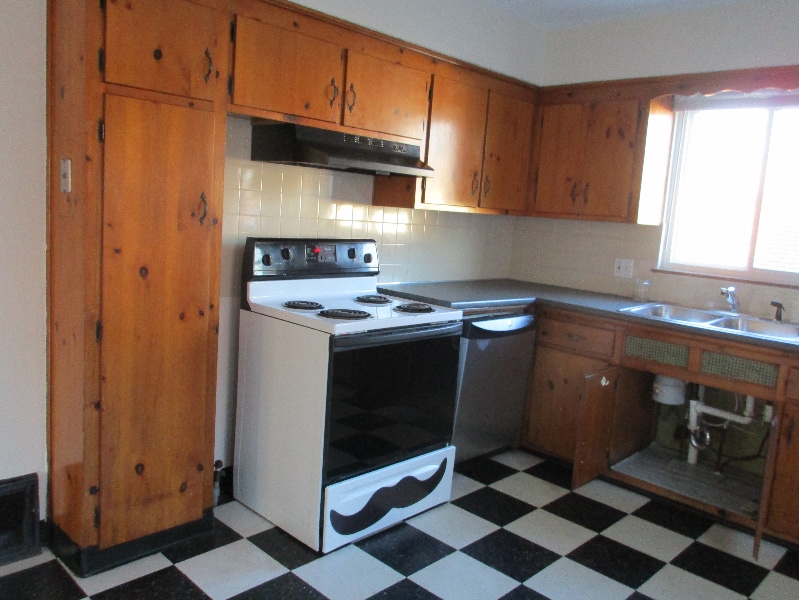 Building Photo - 1862 Kentwell Rd