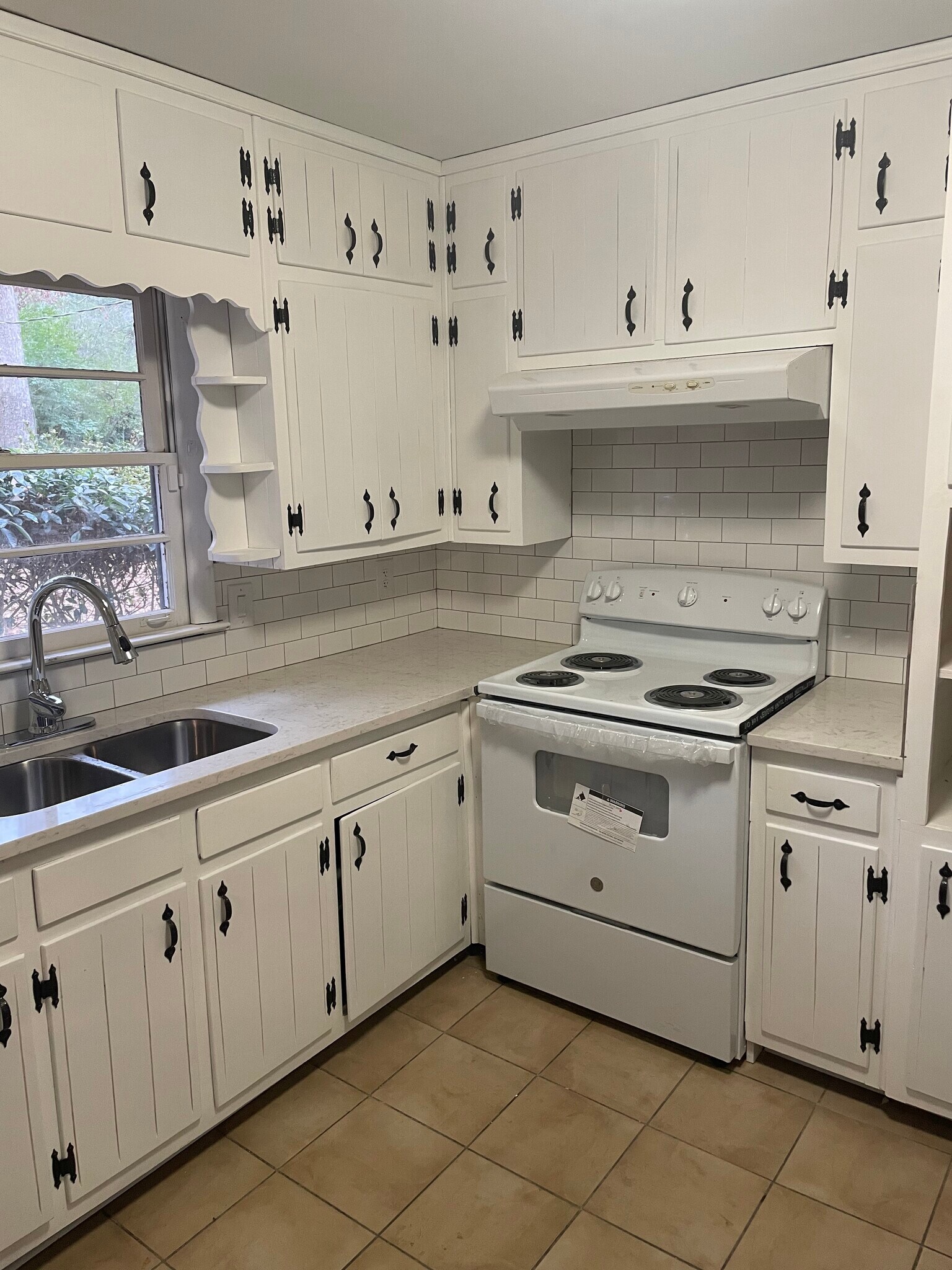kitchen - 2146 Cedarbrook Ct SE