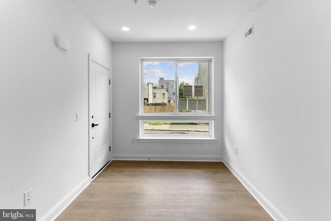 Building Photo - 2156 N 9th St