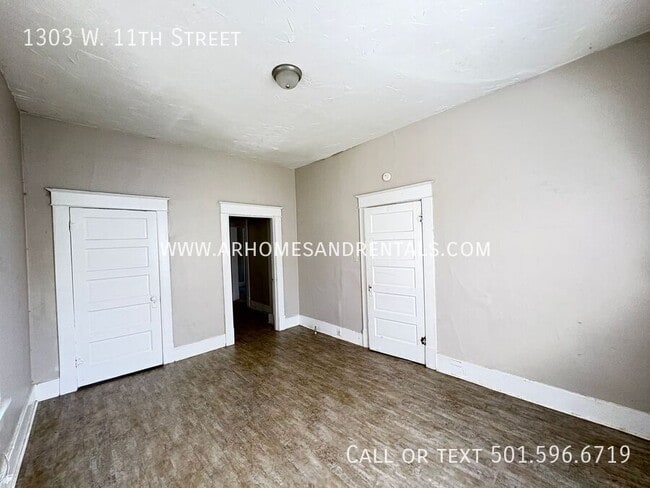 Building Photo - 1303 W 11th St