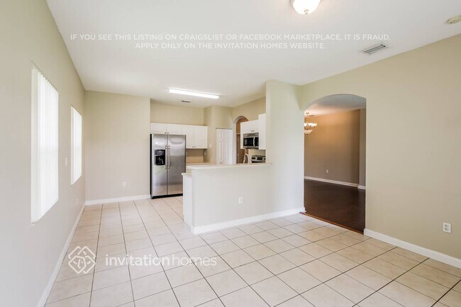 Building Photo - 14042 SW 155th Ct