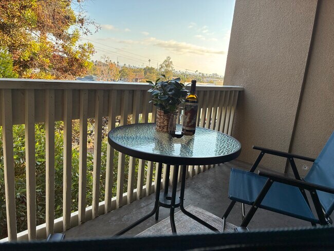 Building Photo - 1775 Diamond St