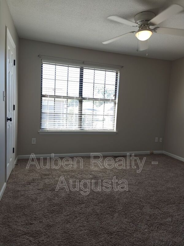 Building Photo - 208 W Buena Vista Ave