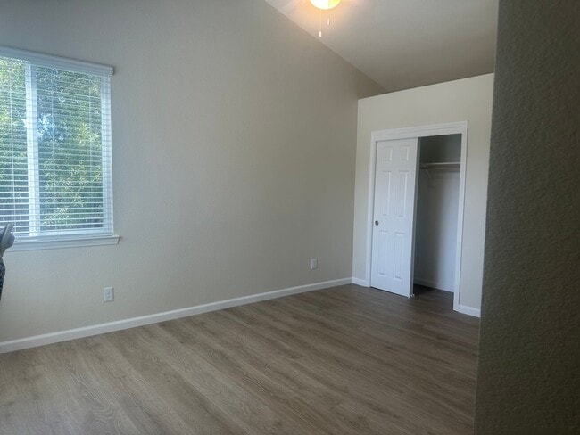 Building Photo - Totally Renovated 3 bdrm 2 bath in Vacaville