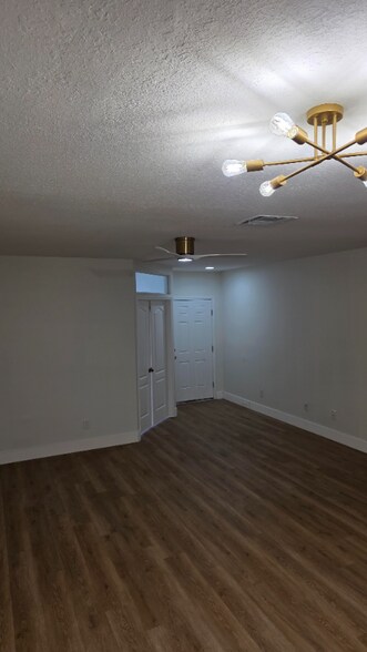 Building Photo - 12437 Foxmoor Peak Dr