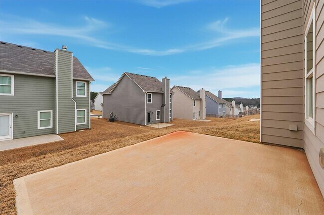 Building Photo - 334 Melody Ln